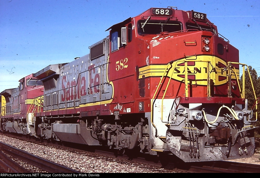 BNSF 582